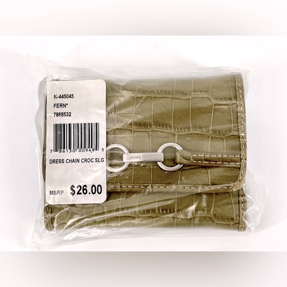 NWT Nine West Crocodile Trifold Wallet in Fern